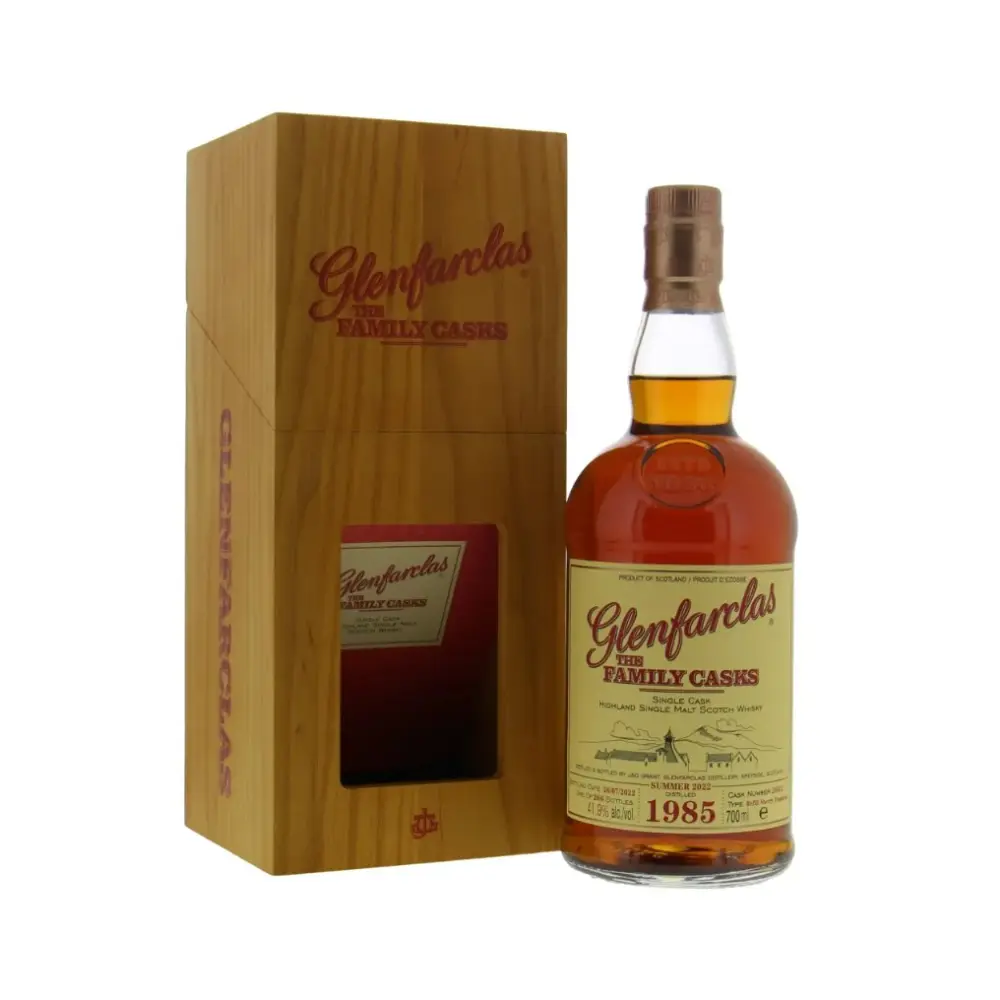 Whisky - Glenfarclas 37 Year Old 1985 Family Cask #2602 - 41.9% 70cl